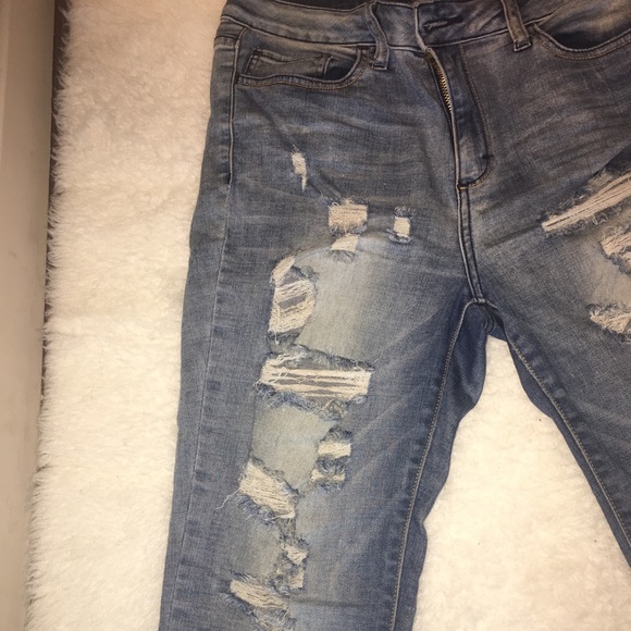 Distressed boyfriend jeans - Picture 3 of 6